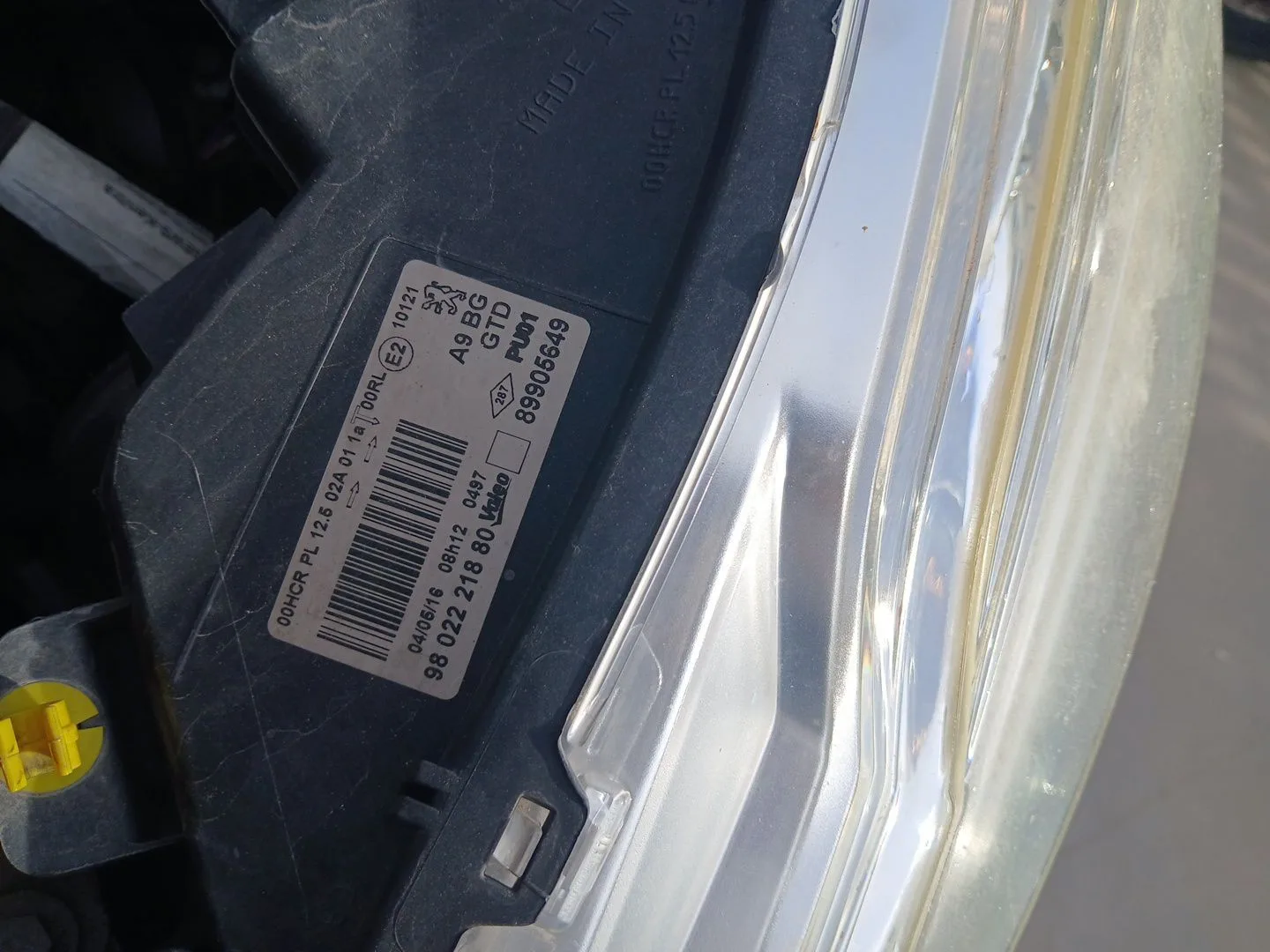 Faro Izquierdo para Peugeot 208 I (Ca_, Cc_)