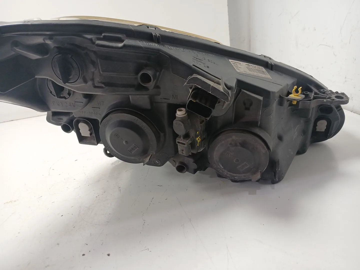 Faro Izquierdo para Peugeot 208 I (Ca_, Cc_)