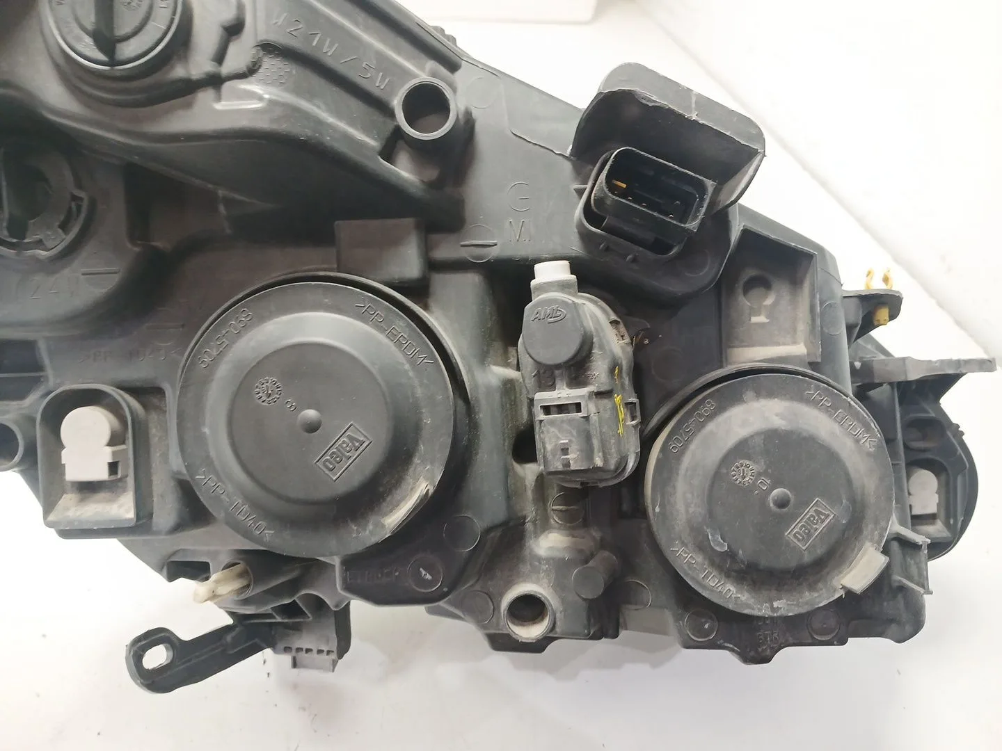 Faro Izquierdo para Peugeot 208 I (Ca_, Cc_)