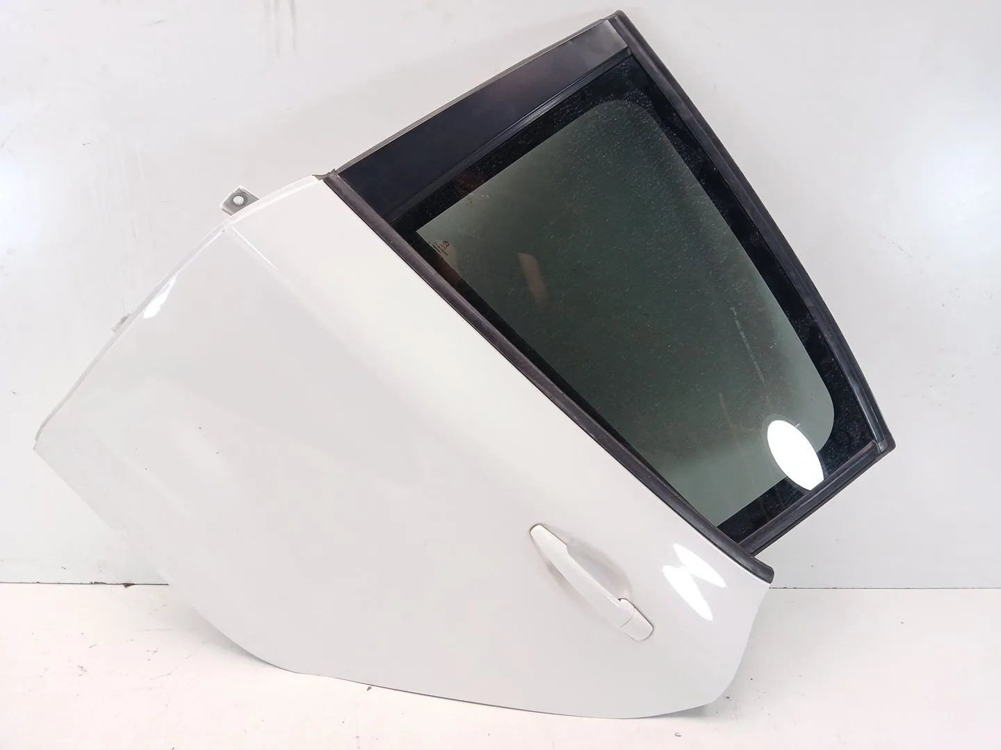 Puerta Trasera Izquierda para Peugeot 208 I (Ca_, Cc_)