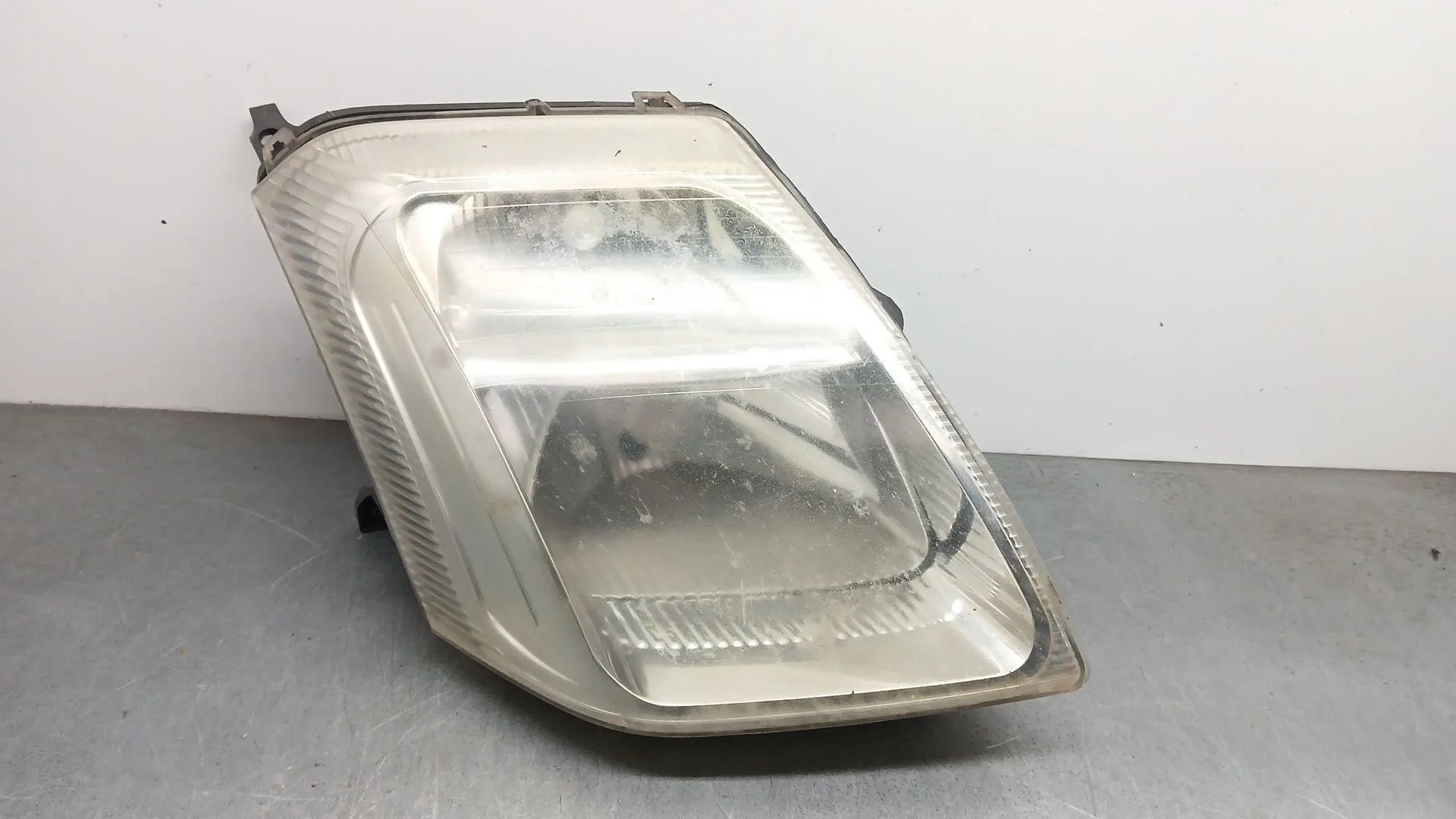 Faro Derecho para Citroën C2 (Jm_)