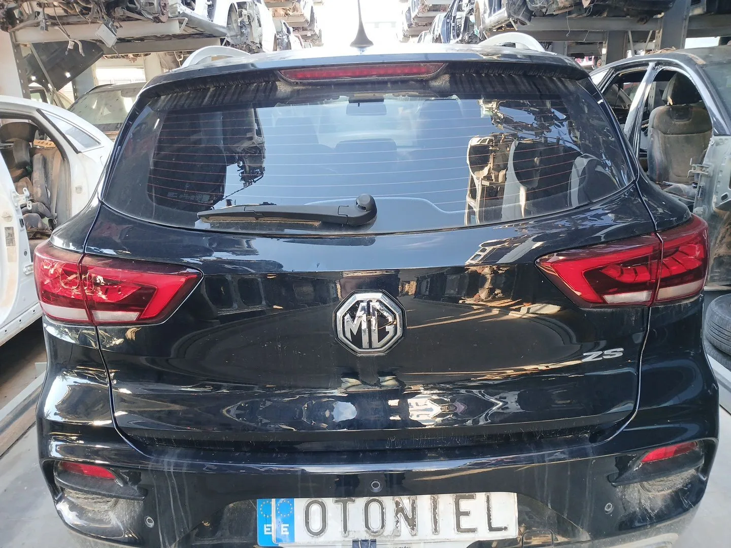 Porton Trasero para Mg Zs Suv (Azs1)