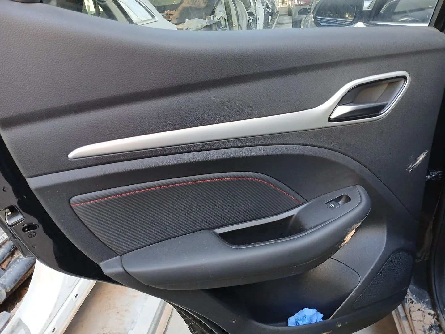 Guarnecido Puerta Trasera Izquierda para Mg Zs Suv (Azs1)