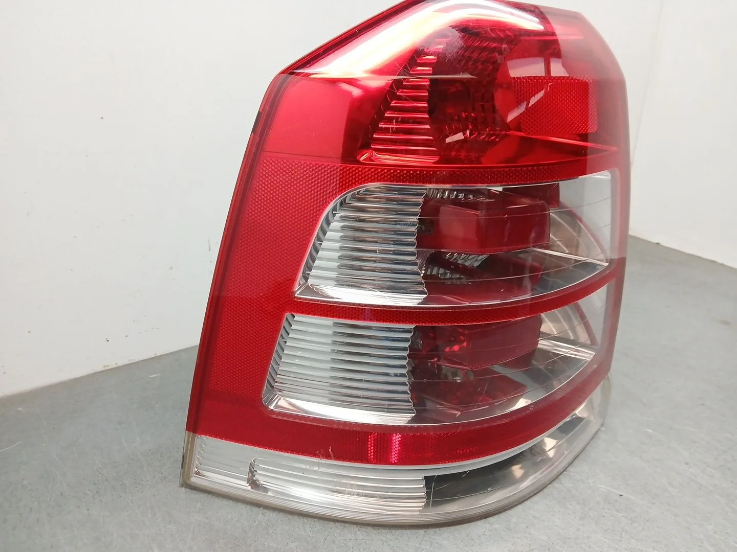 Piloto Trasero Izquierdo para Opel Zafira / Zafira Family B (A05)