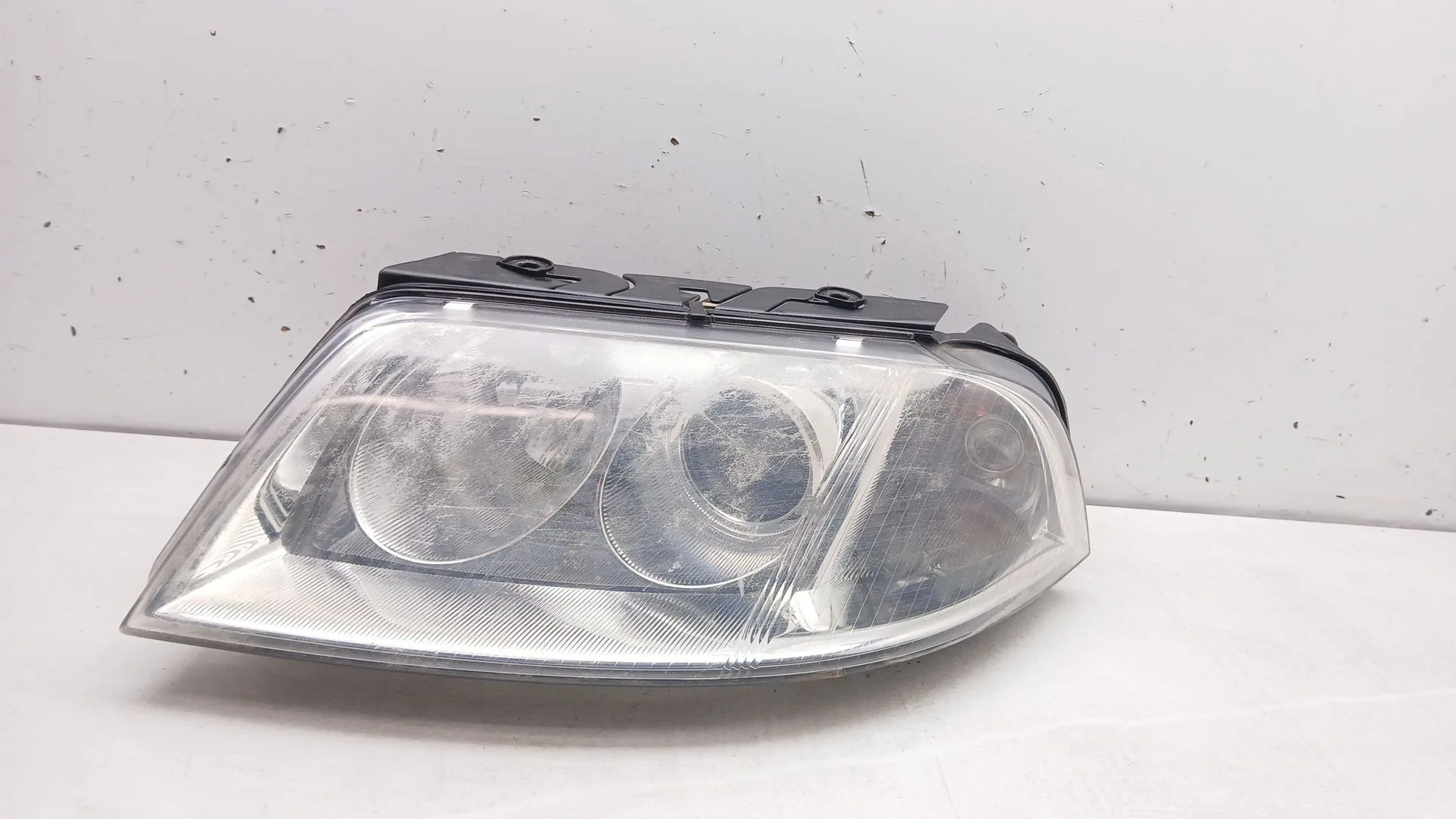 Faro Izquierdo para Volkswagen Passat B5.5 Variant (3B6)