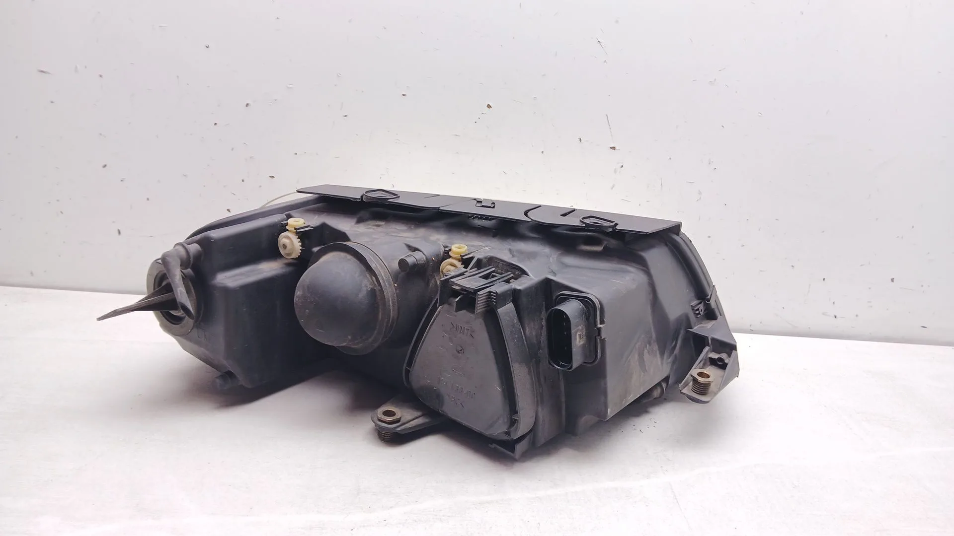 Faro Izquierdo para Volkswagen Passat B5.5 Variant (3B6)