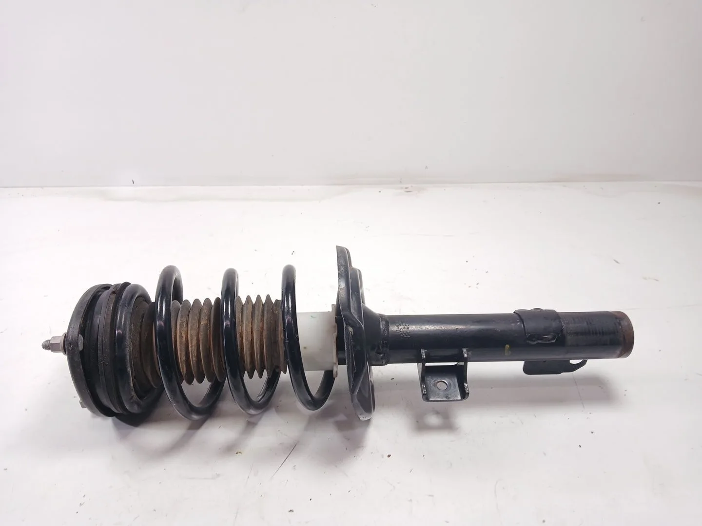 Amortiguador Delantero Derecho para Mazda Cx-30 (Dm, Dt, Ed)