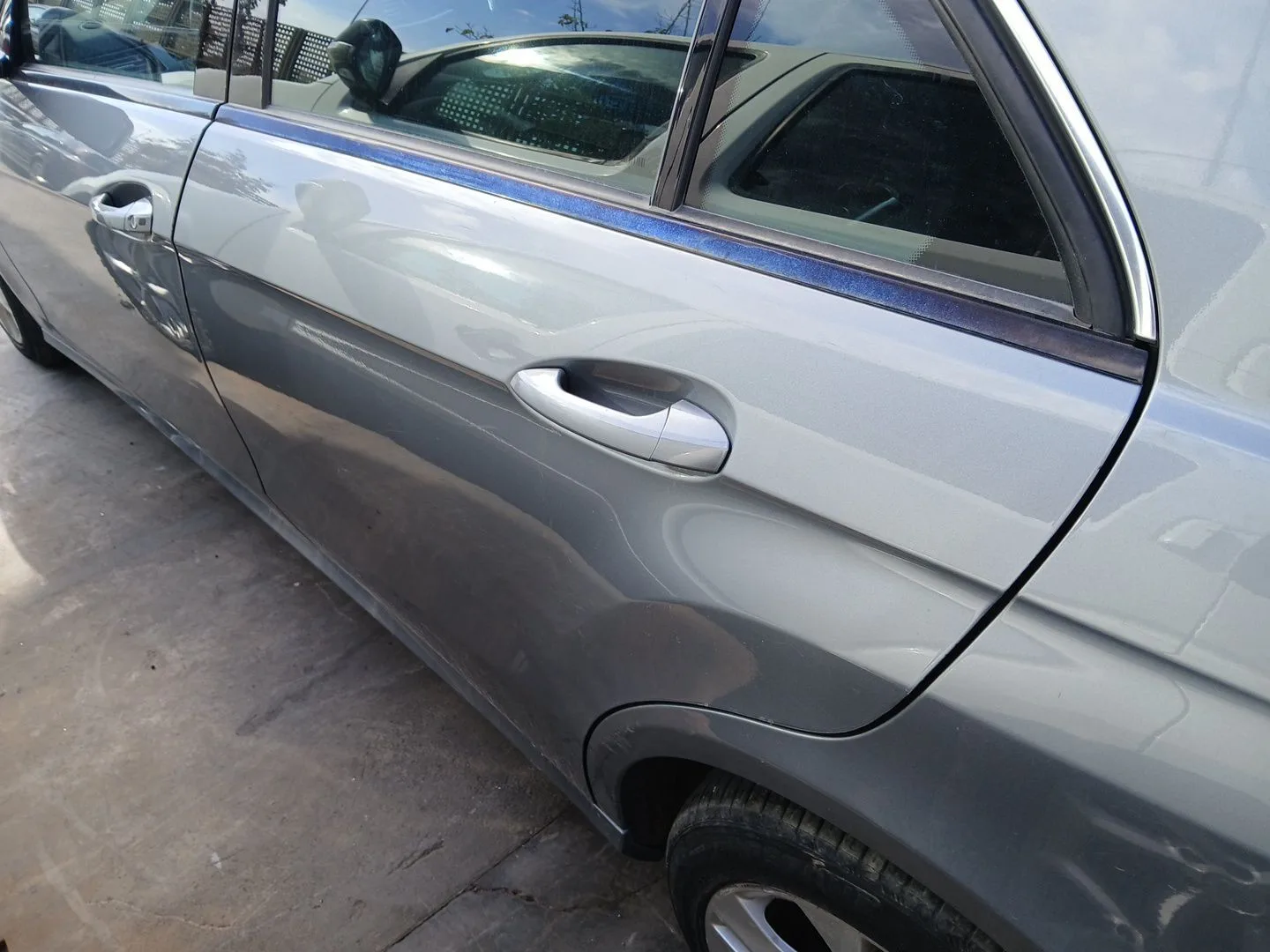 Puerta Trasera Izquierda para Mercedes-Benz Clase E (W212)