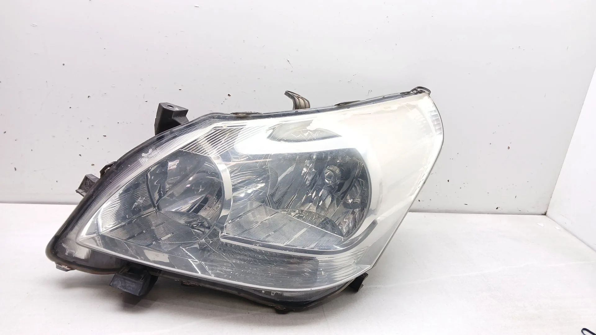 Faro Izquierdo para Toyota Verso (_R2_)