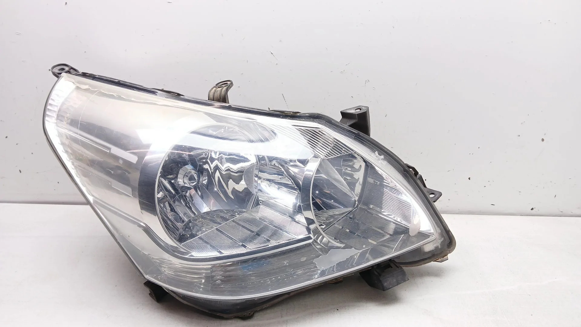 Faro Derecho para Toyota Verso (_R2_)