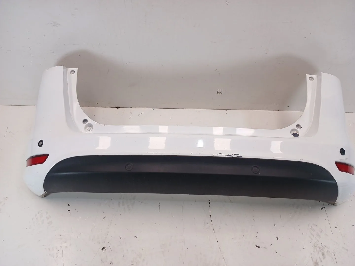 Paragolpes Trasero para Ford B-Max (Jk)