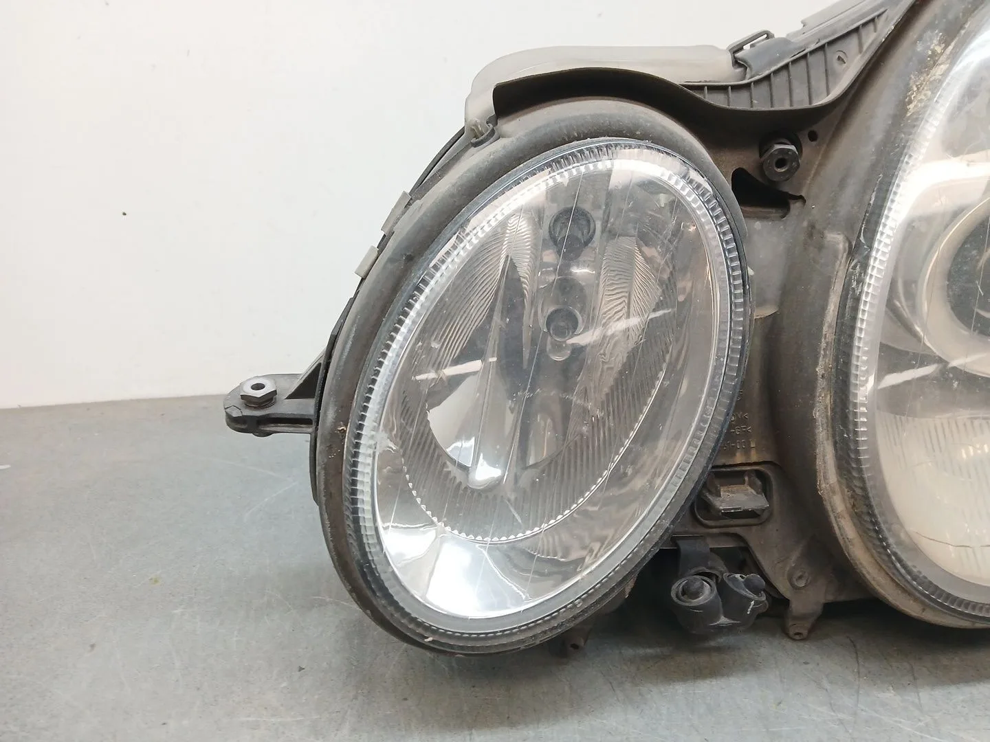 Faro Izquierdo para Mercedes-Benz Clase E (W211)