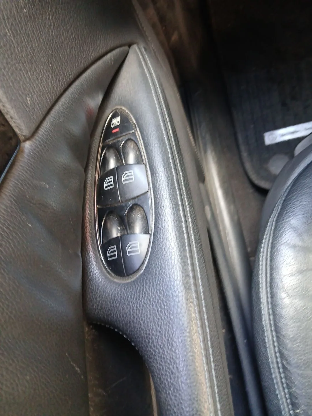Mando Elevalunas Delantero Izquierdo para Mercedes-Benz Clase E (W211)