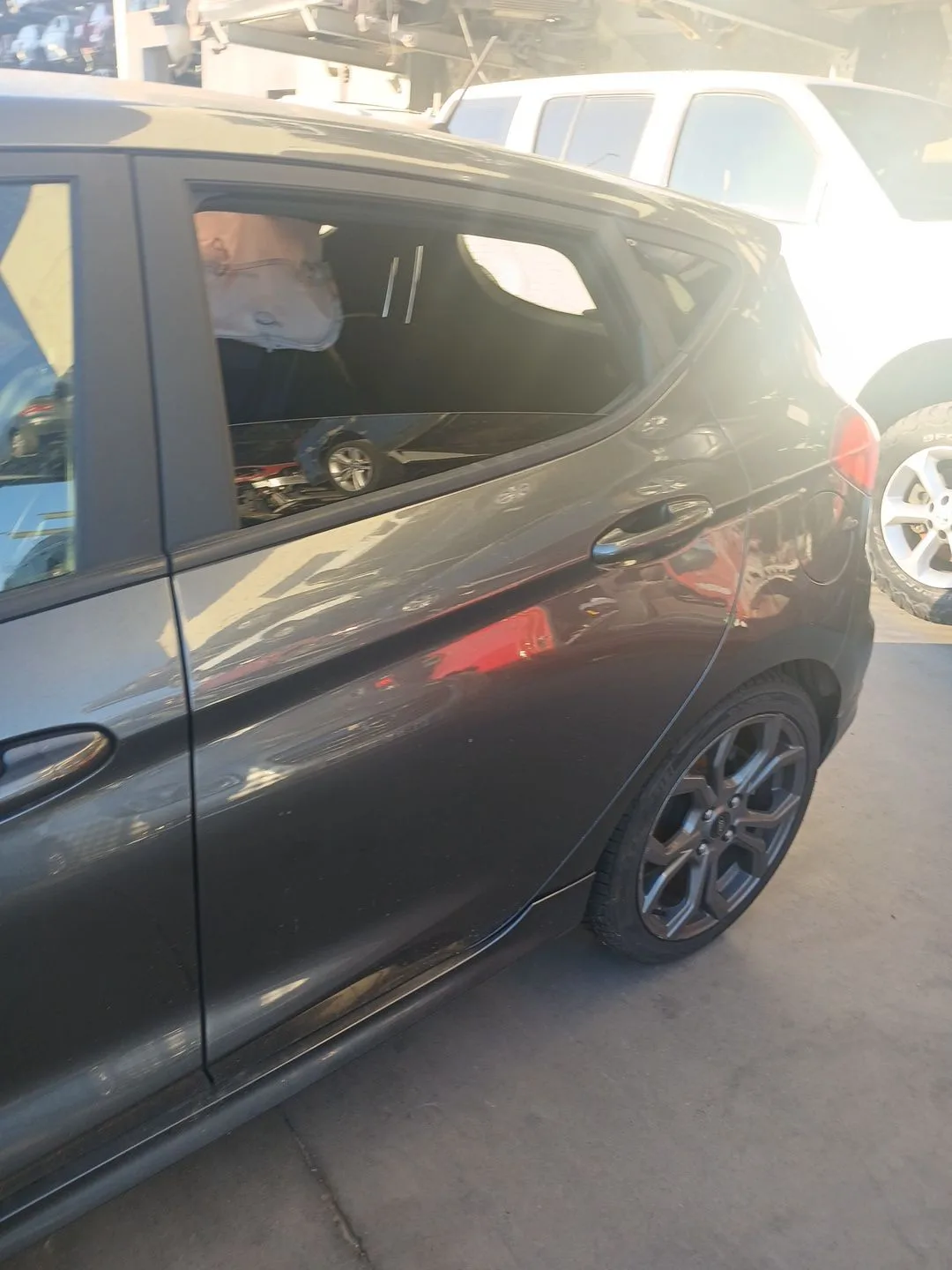 Puerta Trasera Izquierda para Ford Fiesta Vii (Hj, Hf)