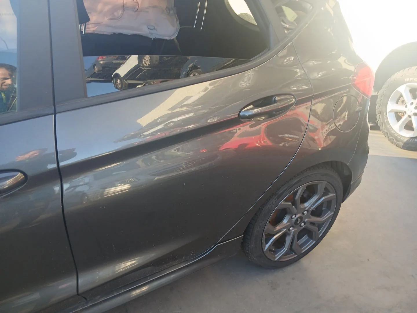 Puerta Trasera Izquierda para Ford Fiesta Vii (Hj, Hf)