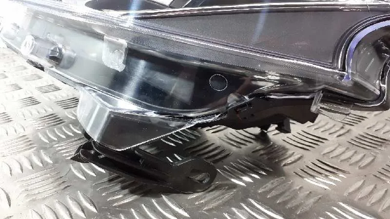 Faro Izquierdo para Peugeot 208