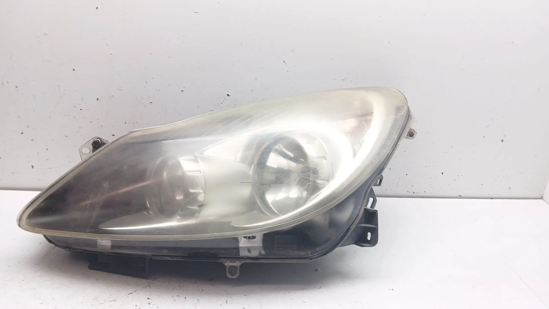 Faro Izquierdo para Opel Corsa D (S07)