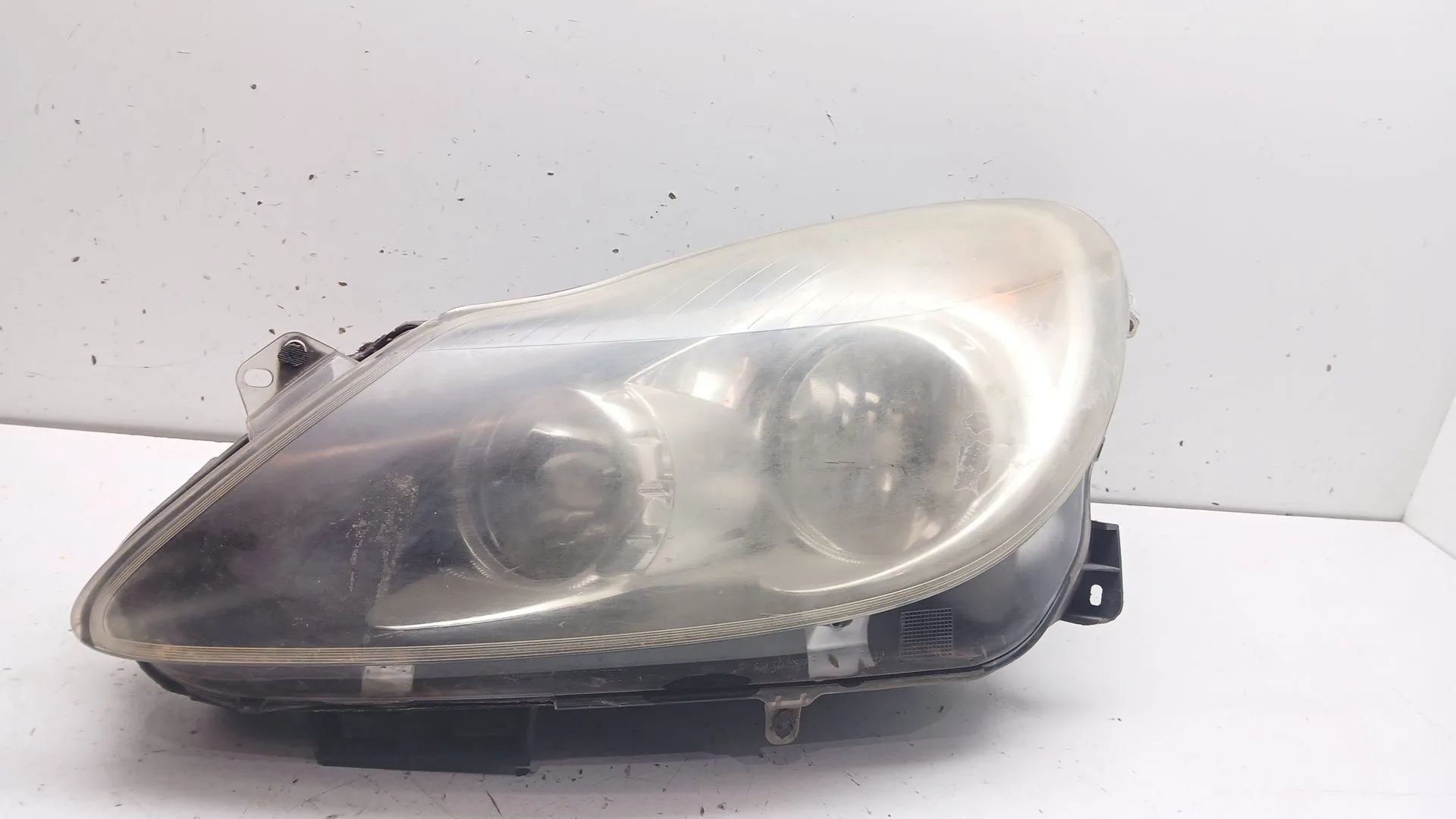 Faro Izquierdo para Opel Corsa D (S07)