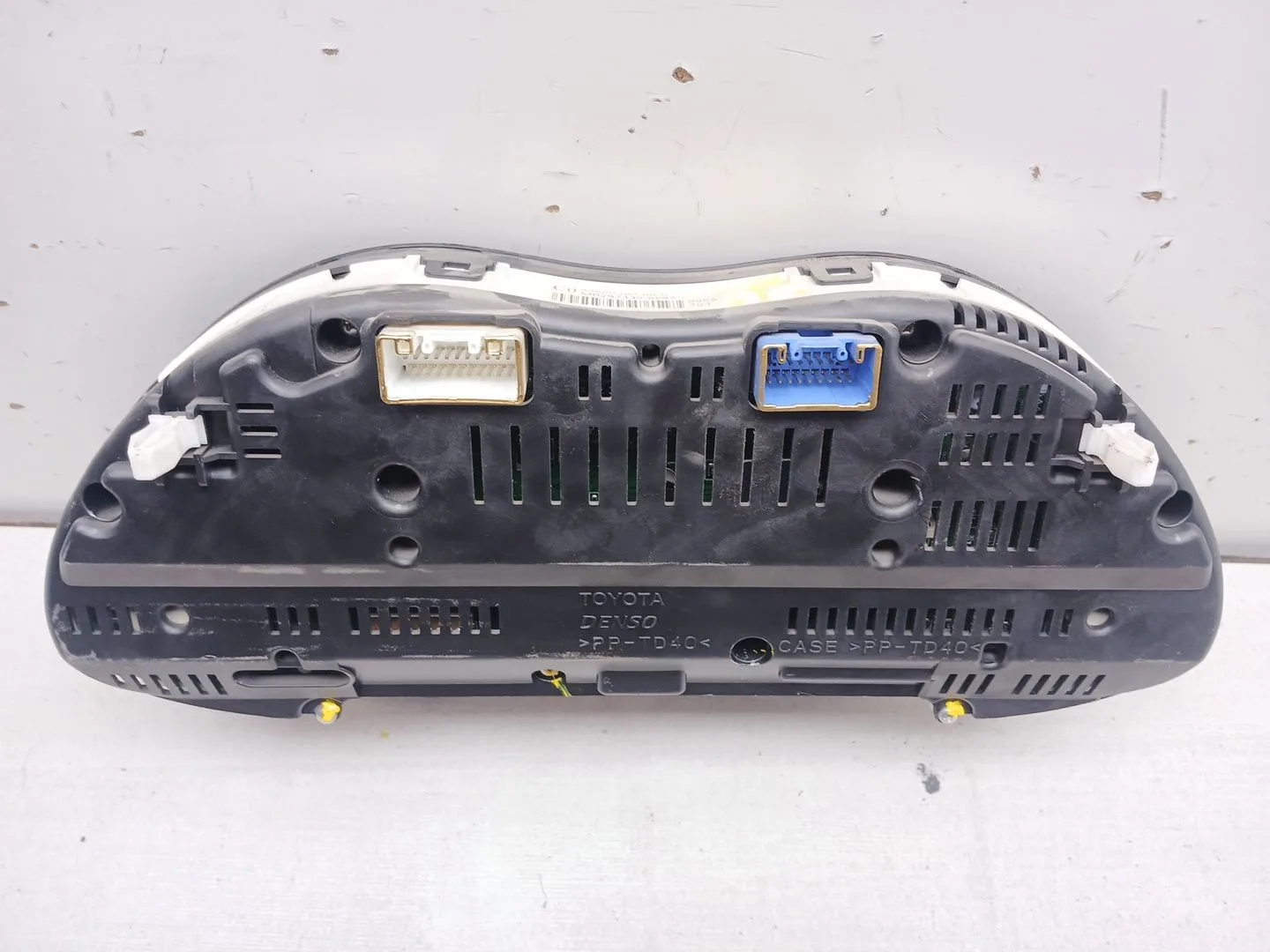 Cuadro Instrumentos para Toyota Avensis (_T25_)