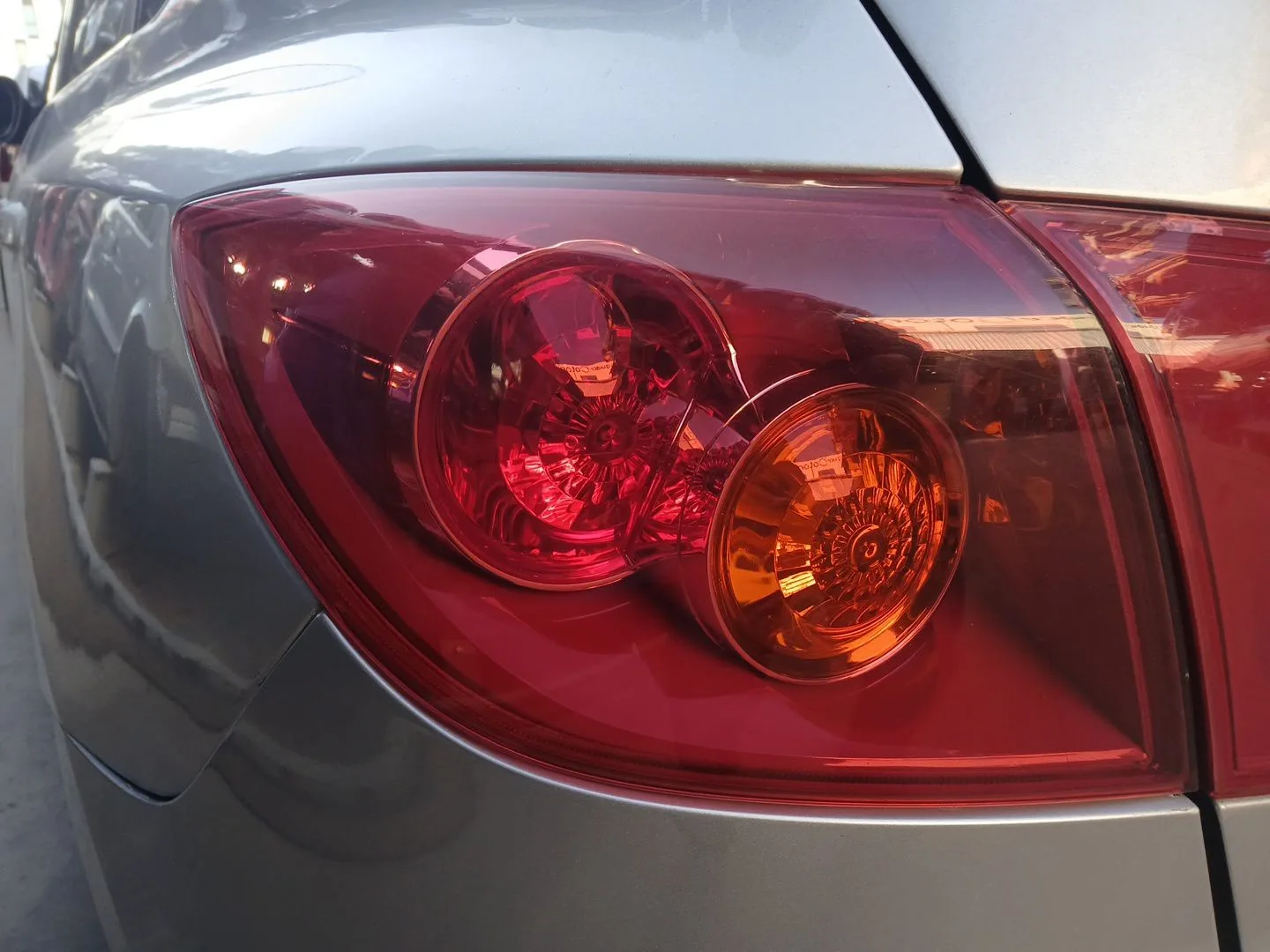 Piloto Trasero Izquierdo para Mazda 3 Sedan (Bk)