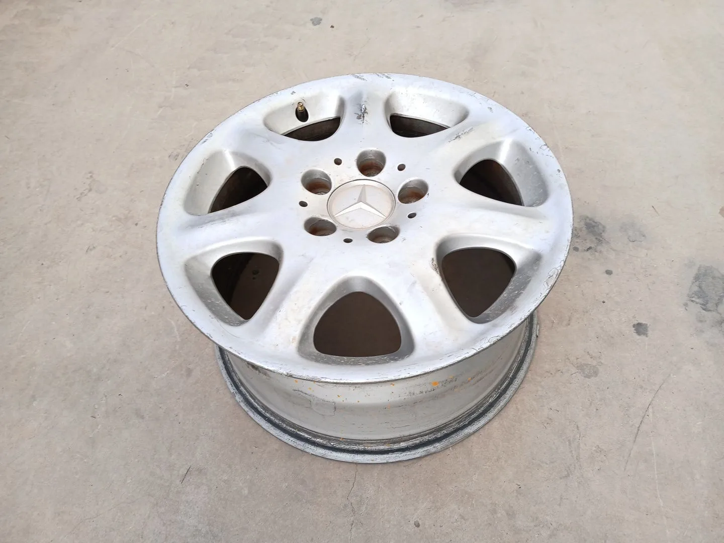 Llanta para Mercedes-Benz Clase S (W220, V220)