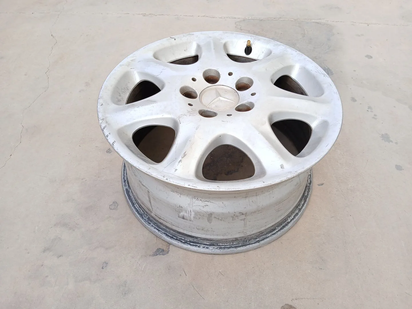 Llanta para Mercedes-Benz Clase S (W220, V220)