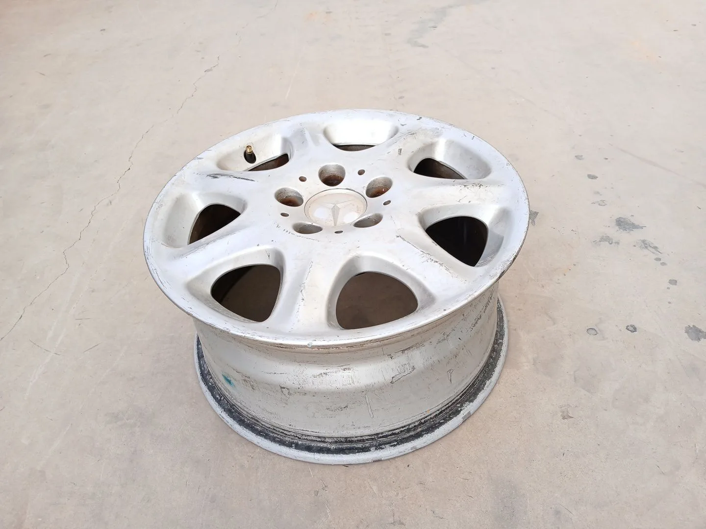 Llanta para Mercedes-Benz Clase S (W220, V220)