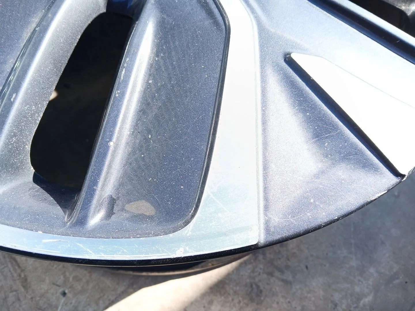 Llanta Trasera Izquierda para Kia Ev6 (Cv)