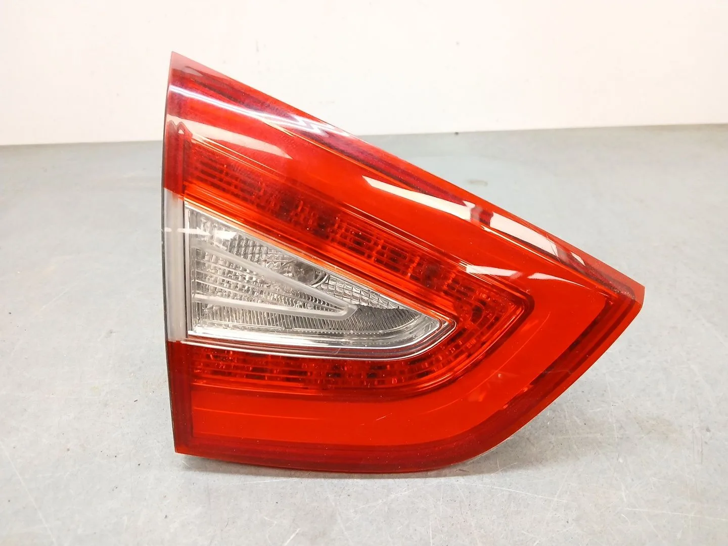 Piloto Trasero Izquierdo Interior para Hyundai Ix35 (Lm, El, Elh)