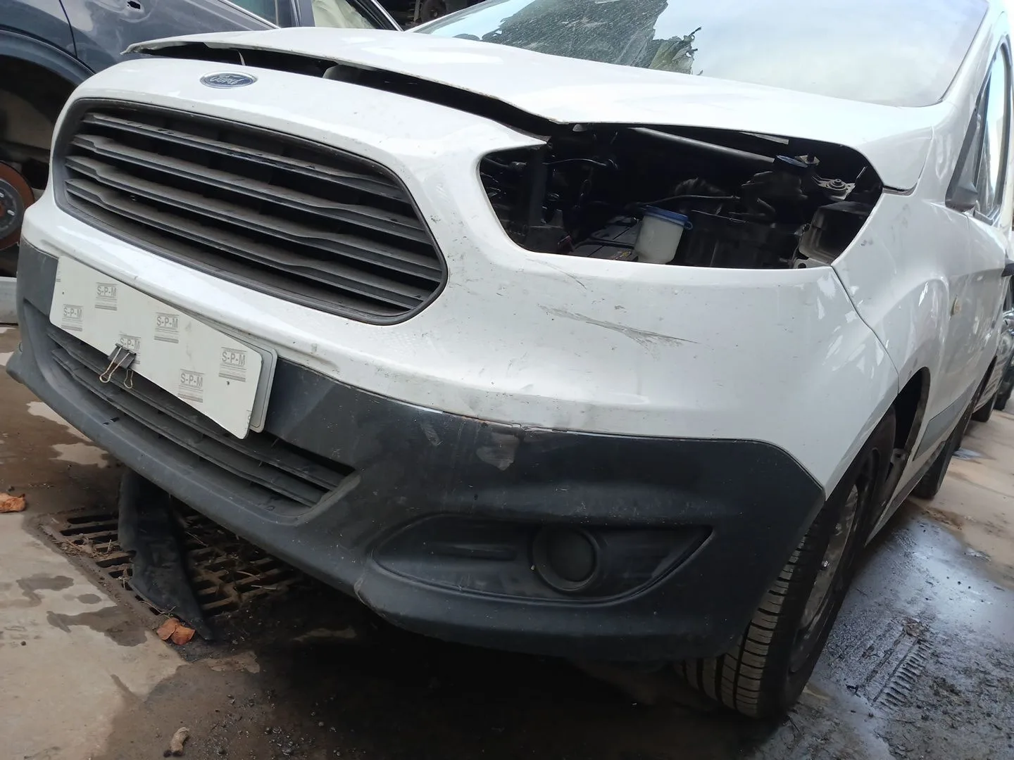 Paragolpes Delantero para Ford Transit Courier B460 Monospace