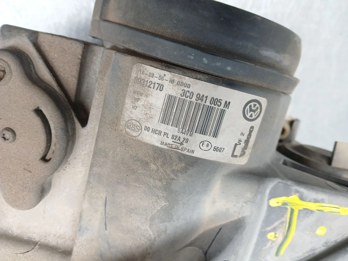 Faro Izquierdo para Volkswagen Passat B6 (3C2)