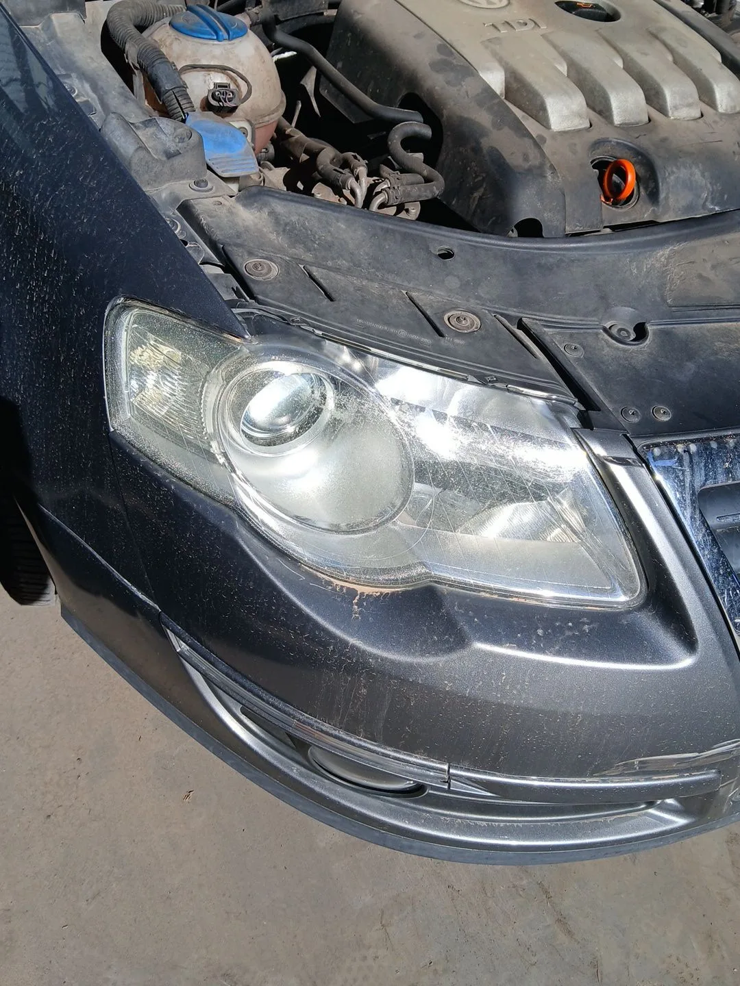 Faro Derecho para Volkswagen Passat B6 (3C2)