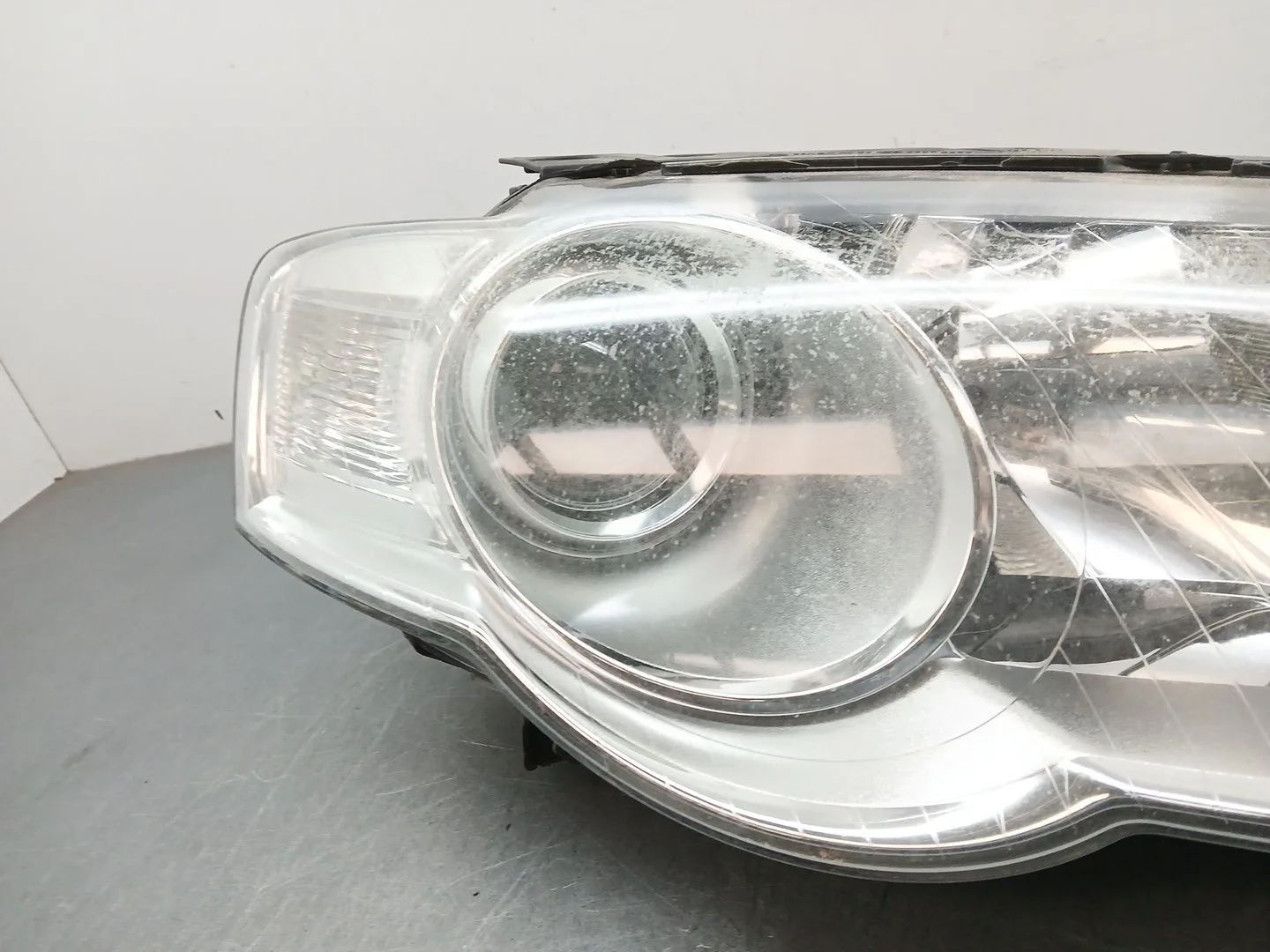 Faro Derecho para Volkswagen Passat B6 (3C2)