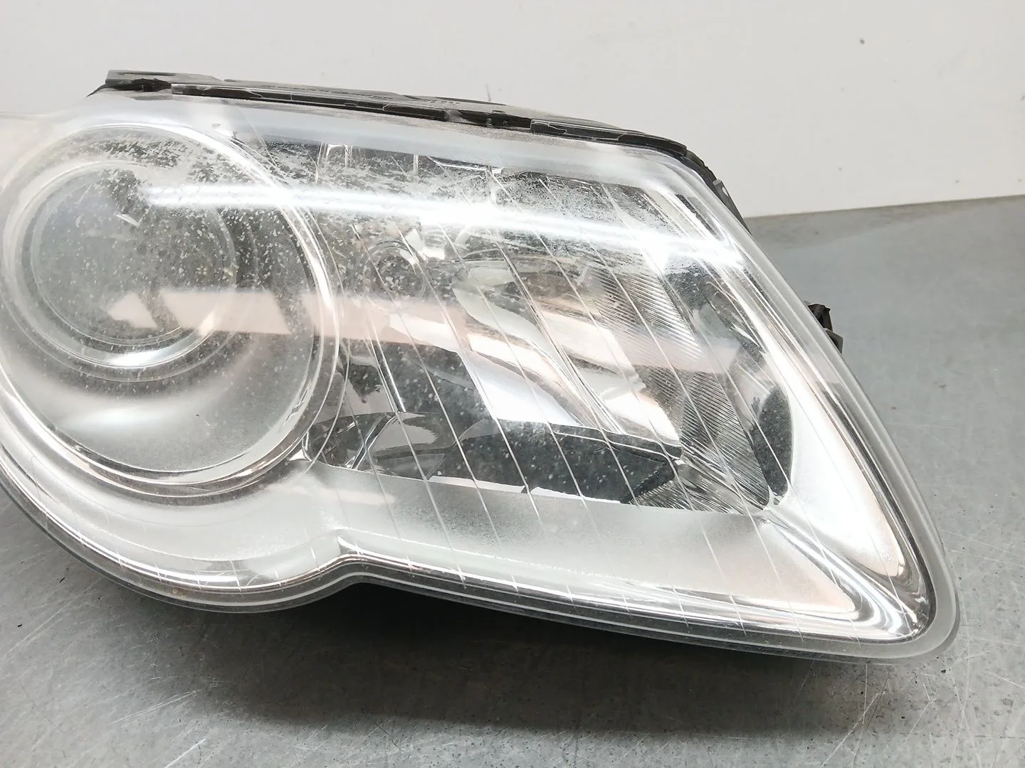 Faro Derecho para Volkswagen Passat B6 (3C2)