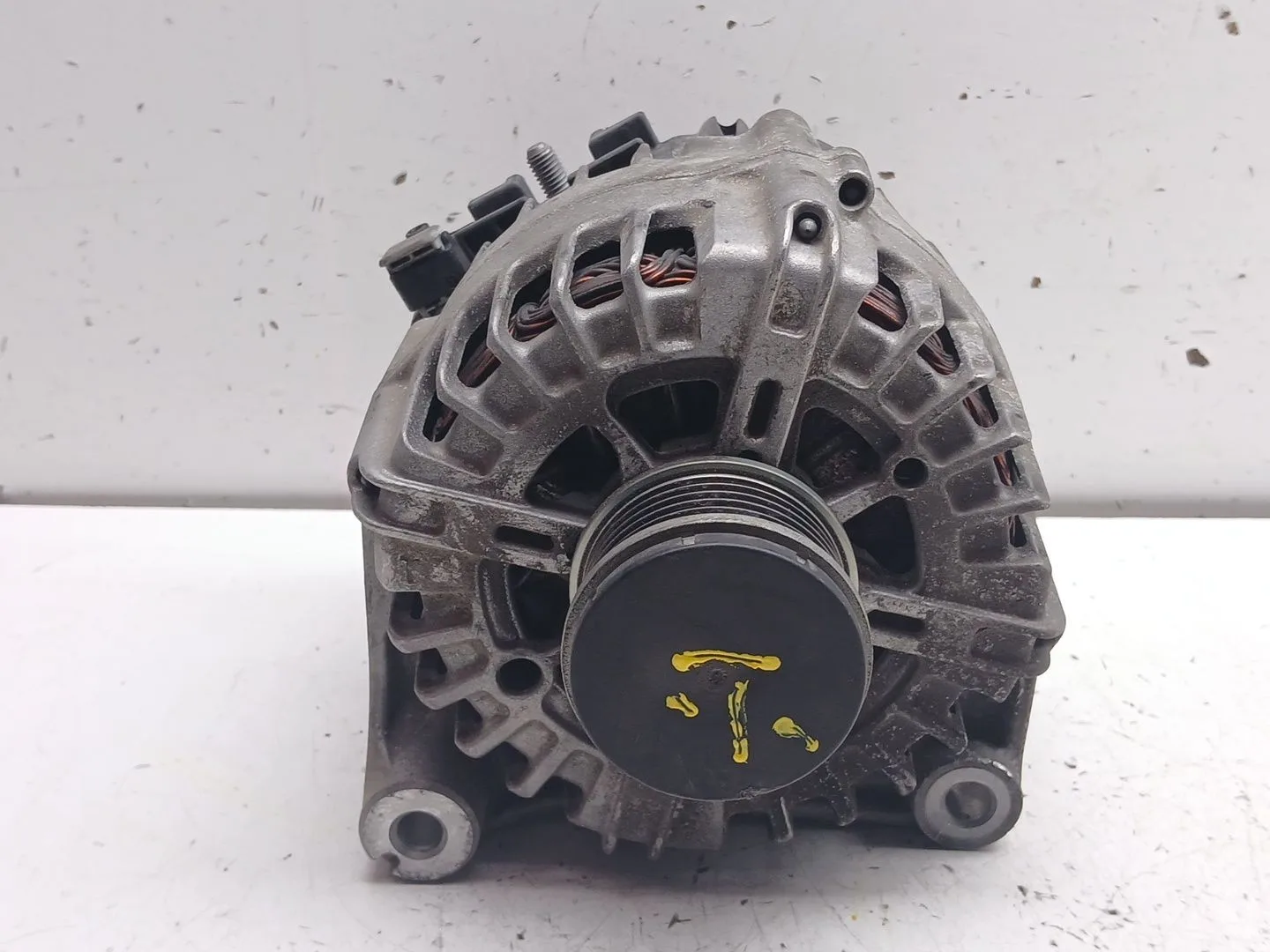 Alternador para Bmw 1 (F20)