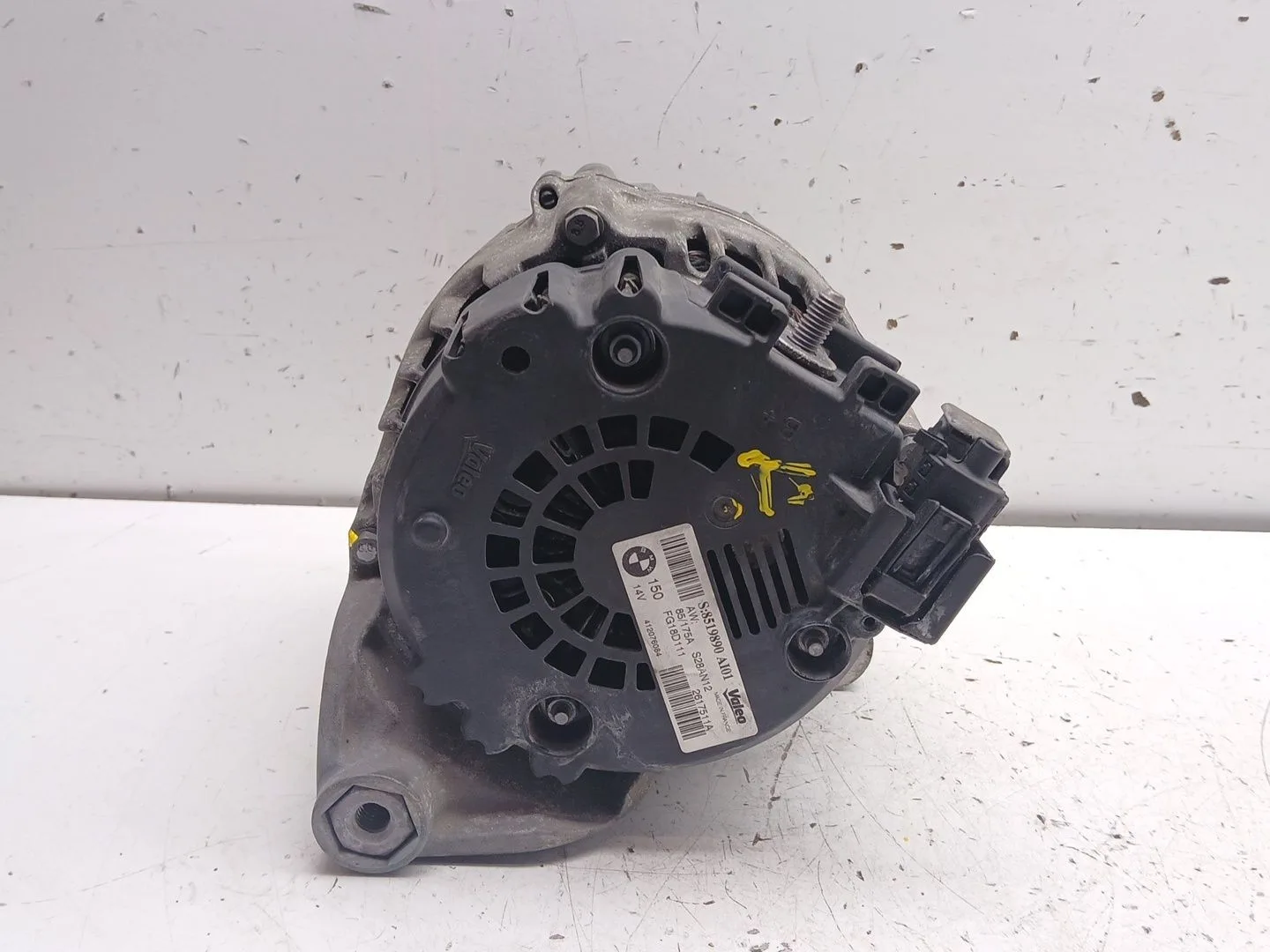 Alternador para Bmw 1 (F20)