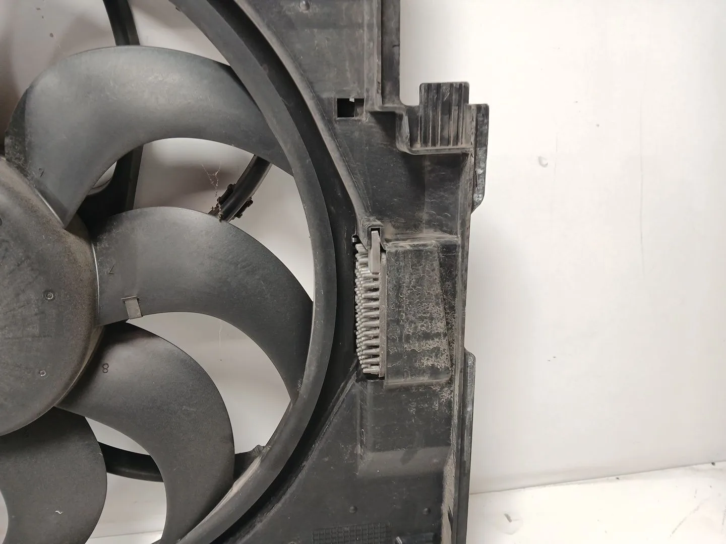 Electroventilador para Bmw 1 (F20)