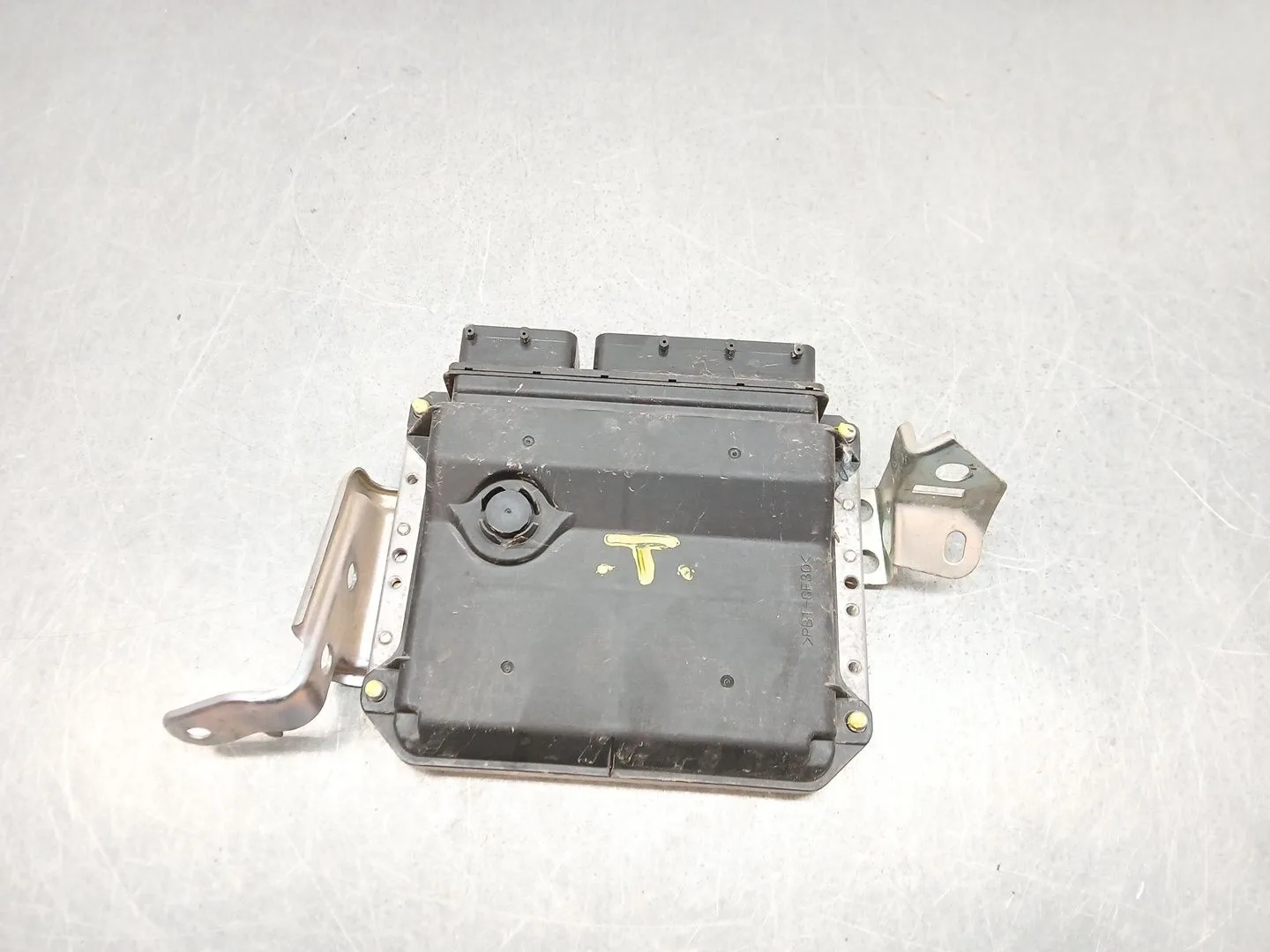Centralita Motor Uce para Toyota Auris