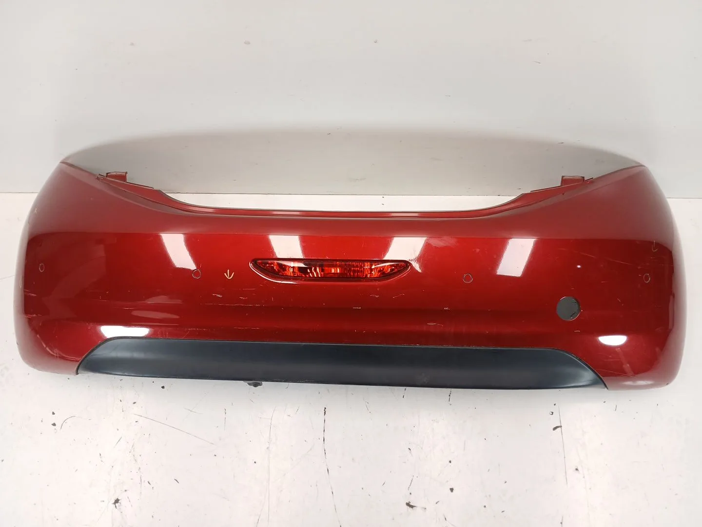 Paragolpes Trasero para Peugeot 208 I (Ca_, Cc_)