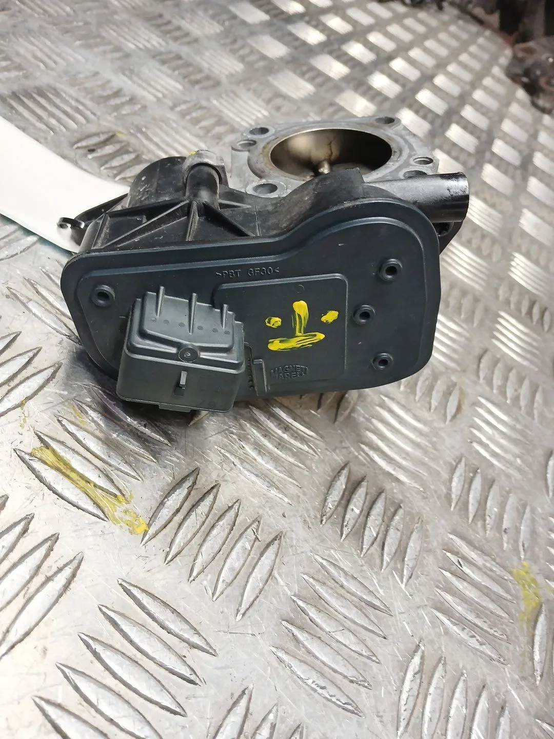 Caja Mariposa para Peugeot 3008
