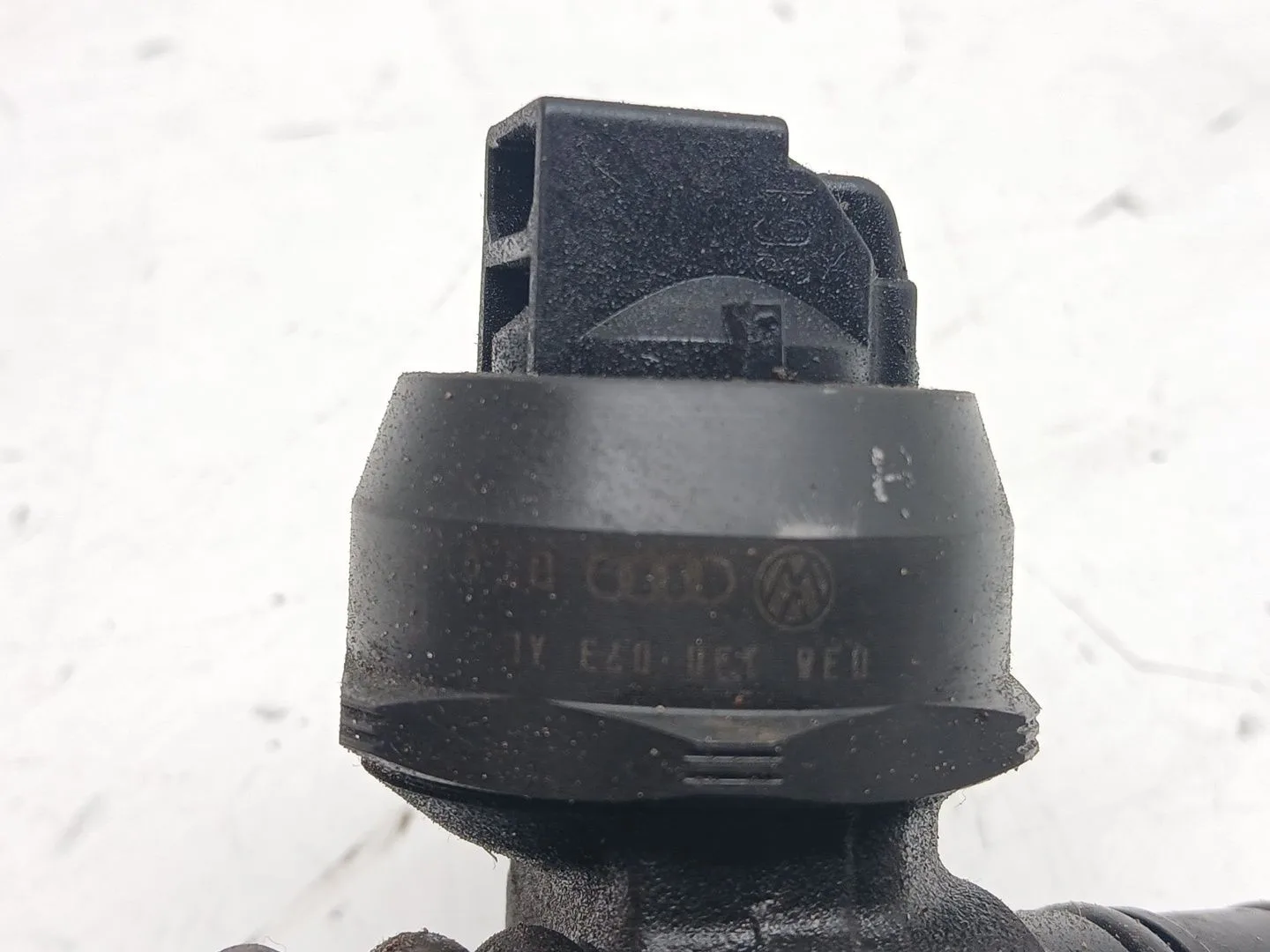 Inyector para Volkswagen Passat Berlina (3B3)
