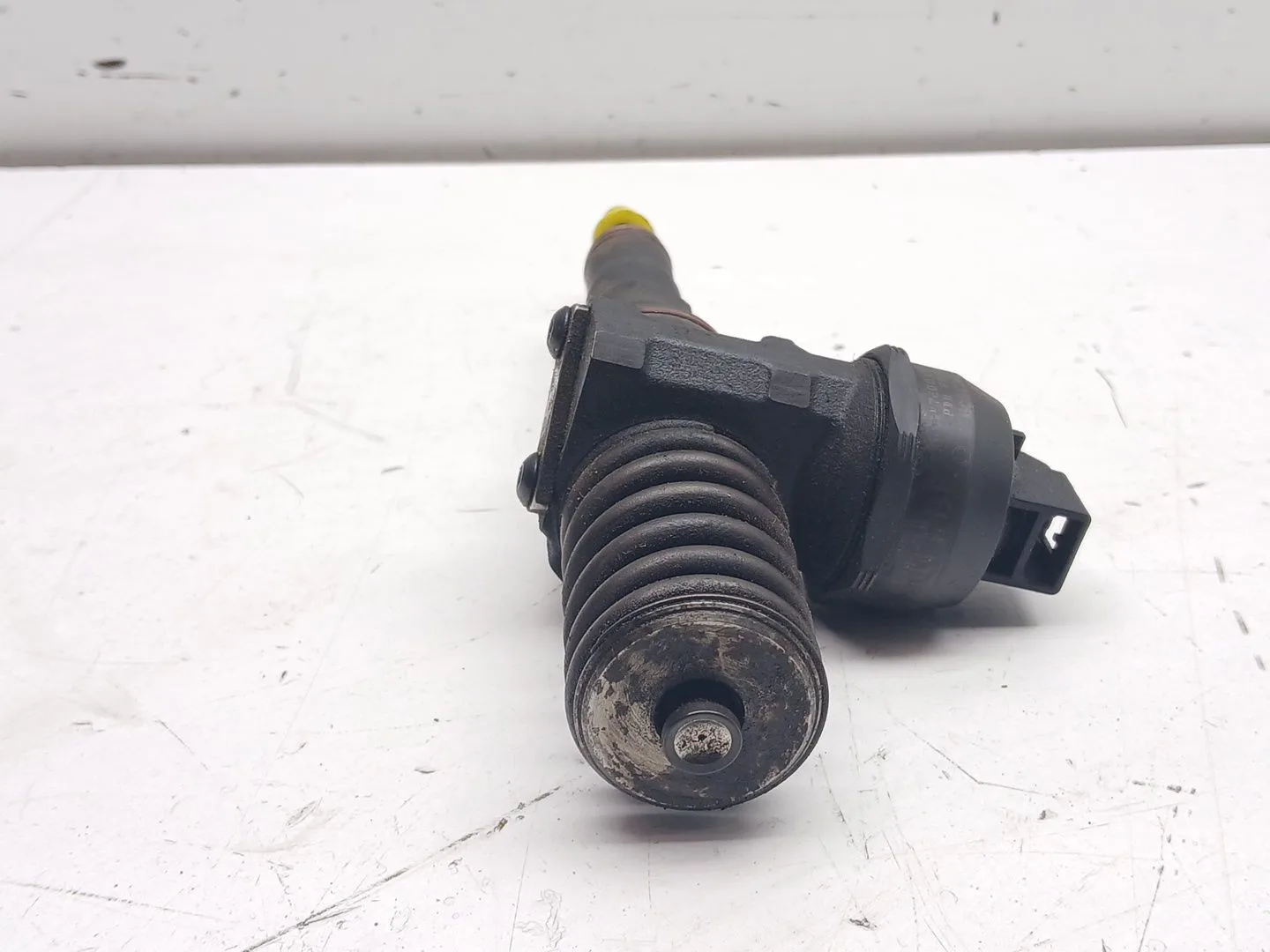 Inyector para Volkswagen Passat Berlina (3B3)