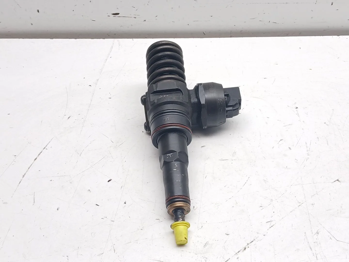 Inyector para Volkswagen Passat Berlina (3B3)