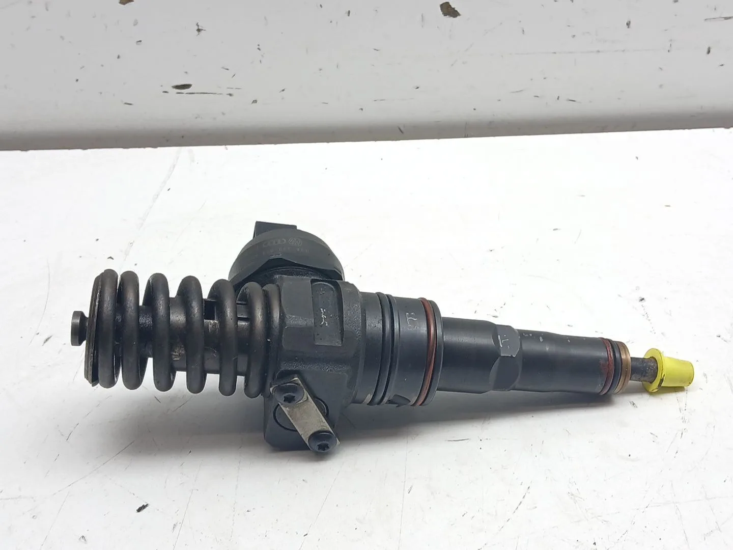 Inyector para Volkswagen Passat Berlina (3B3)