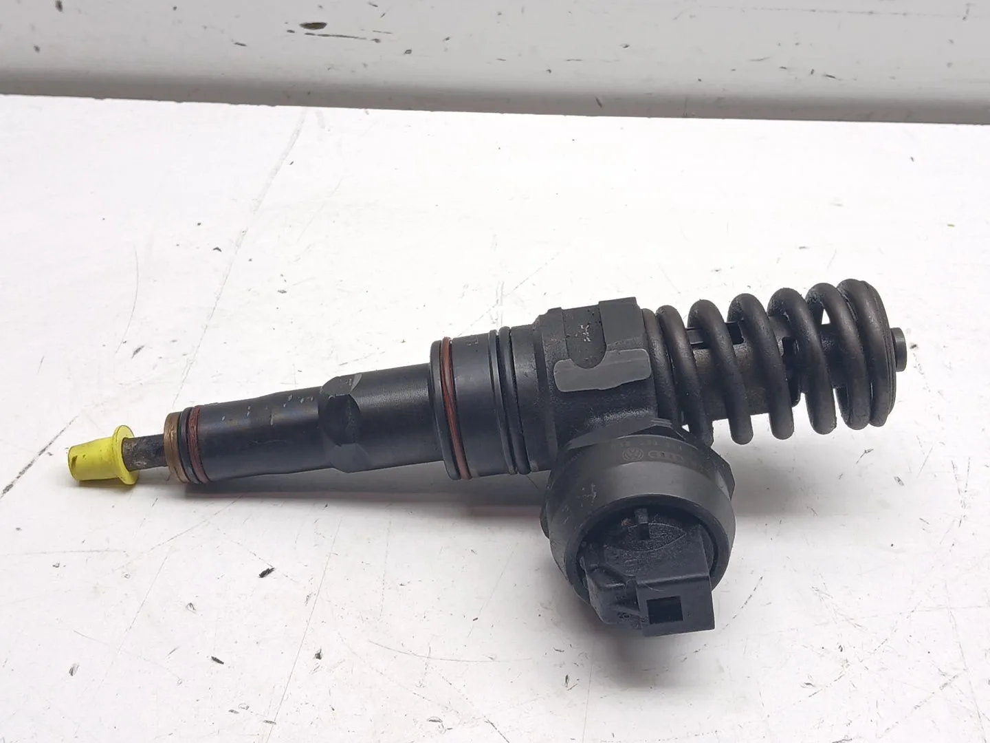 Inyector para Volkswagen Passat Berlina (3B3)