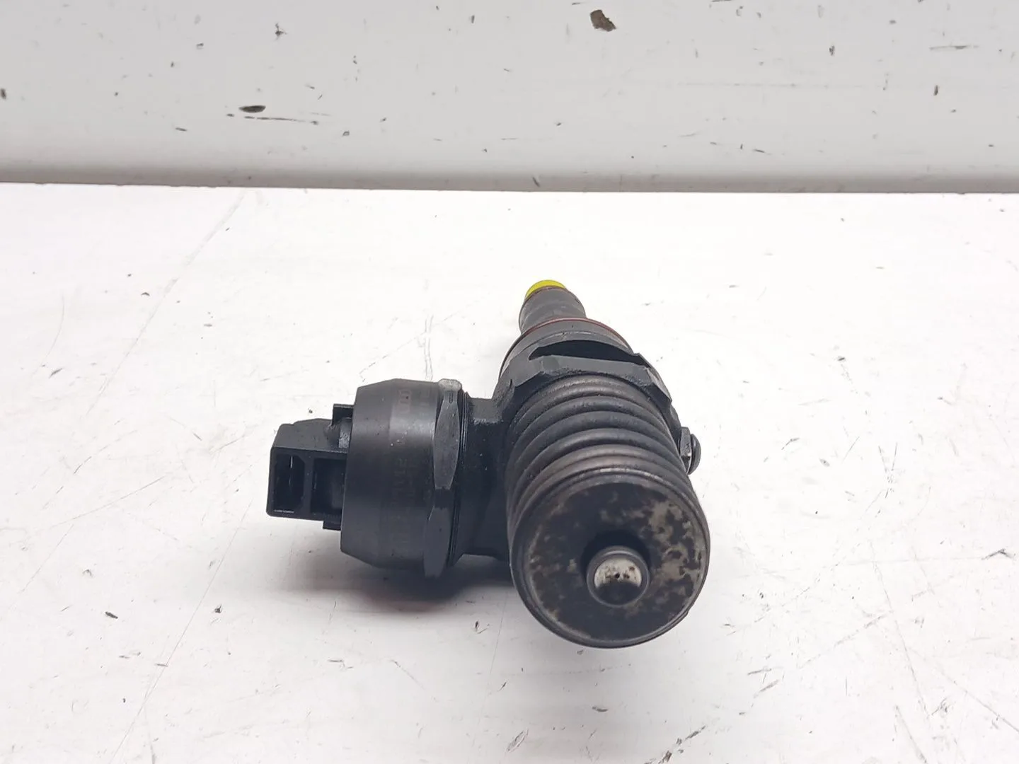 Inyector para Volkswagen Passat Berlina (3B3)