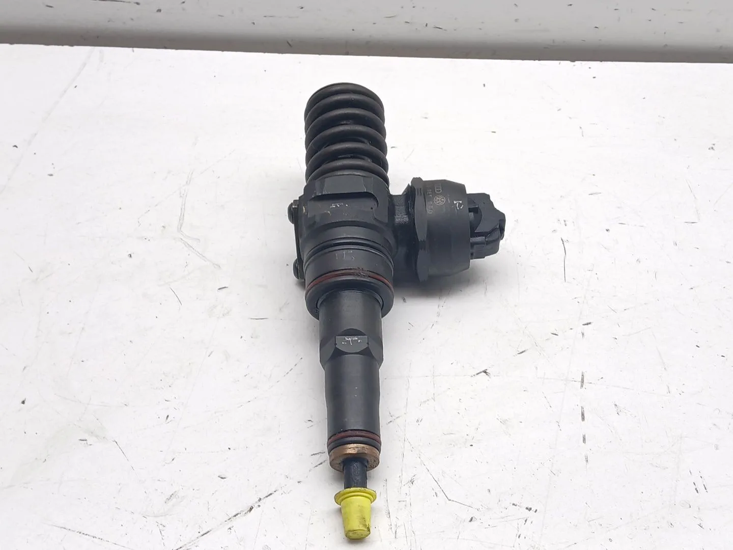 Inyector para Volkswagen Passat Berlina (3B3)