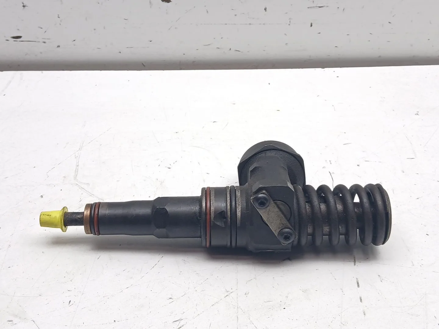 Inyector para Volkswagen Passat Berlina (3B3)