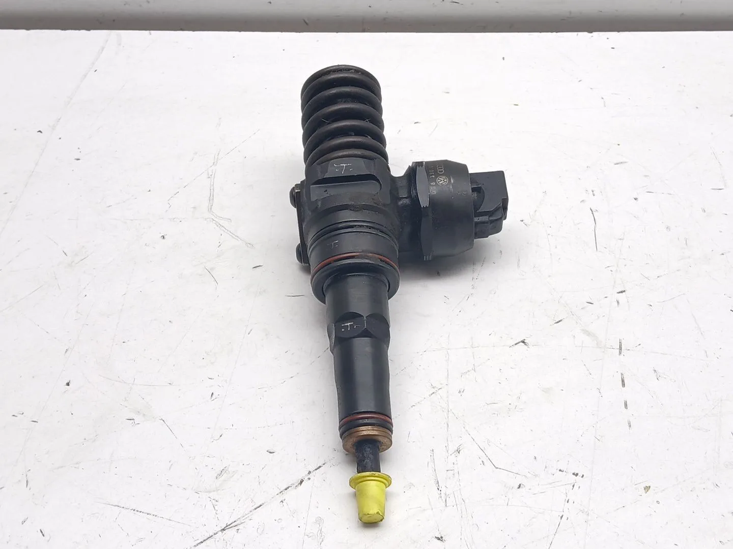 Inyector para Volkswagen Passat Berlina (3B3)