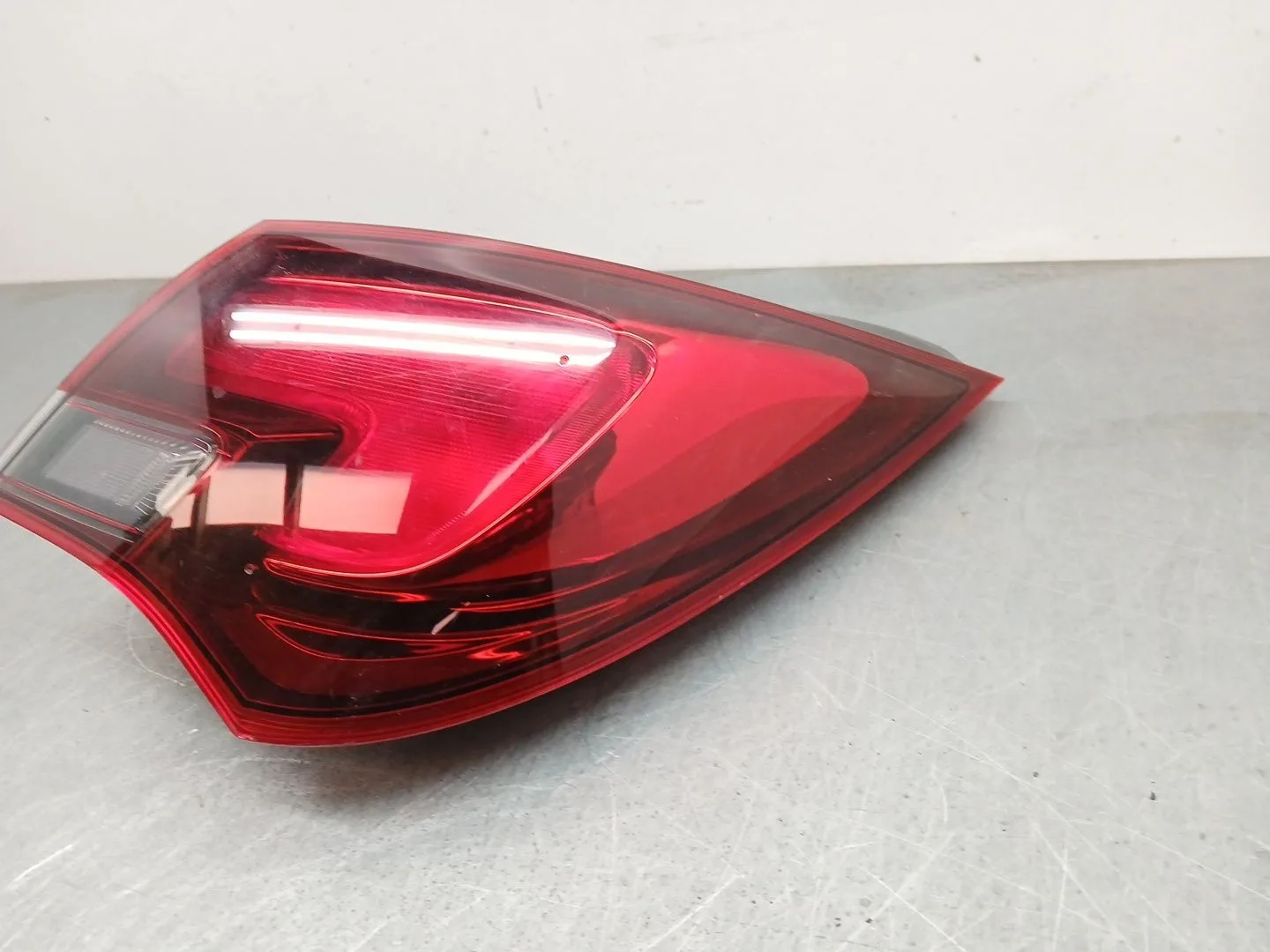 Piloto Trasero Derecho para Opel Astra J Gtc